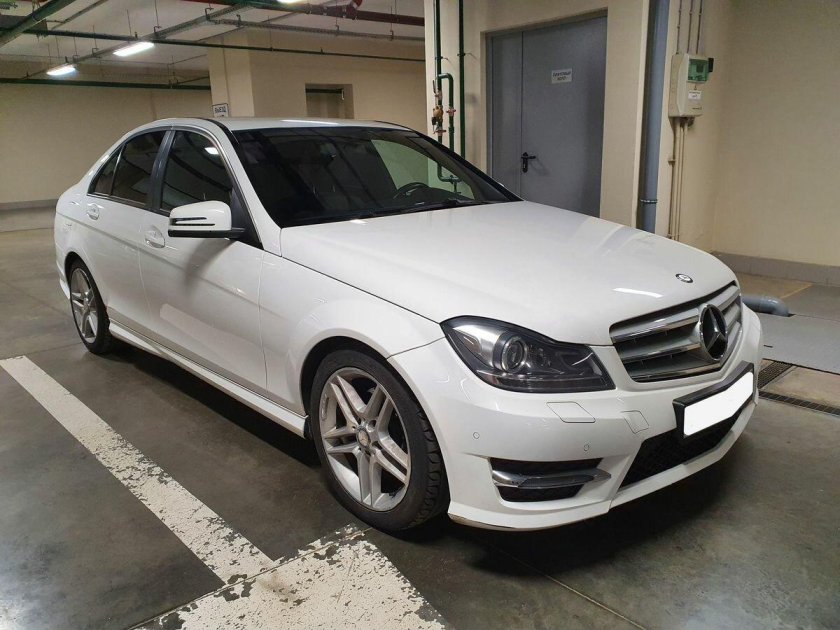 Mercedes-Benz c-class с прицепом