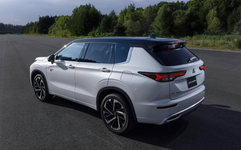 Mitsubishi Outlander PHEV 2022