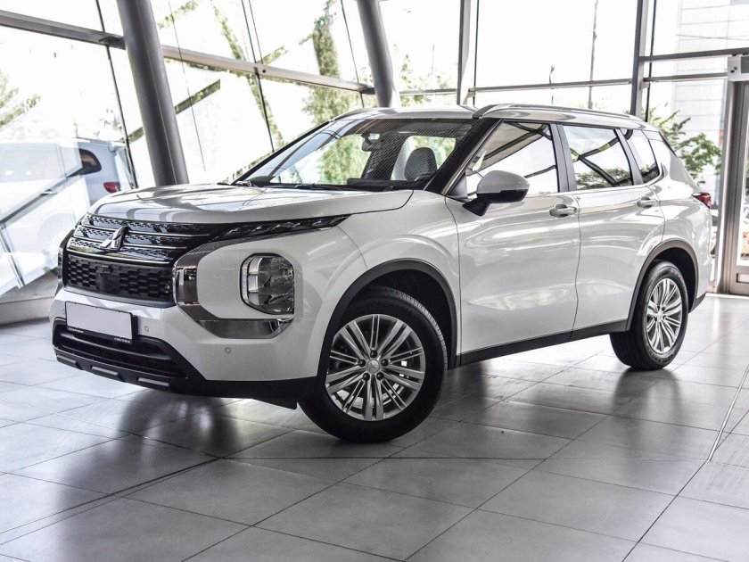 Mitsubishi Outlander IV, 2022