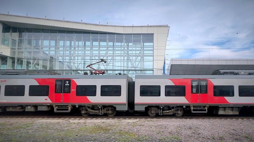 Скоростной поезд Ласточка