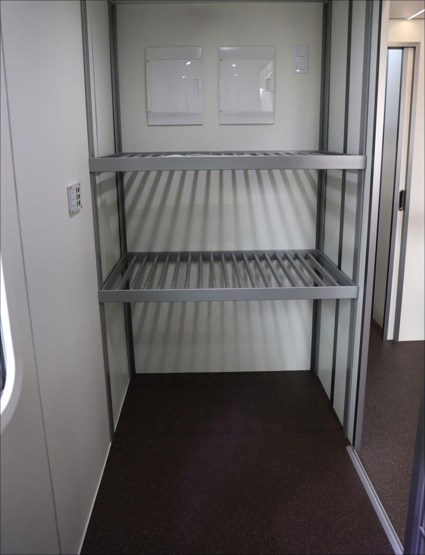 Купе проводника