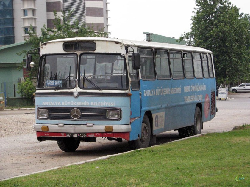 Мерседес 302