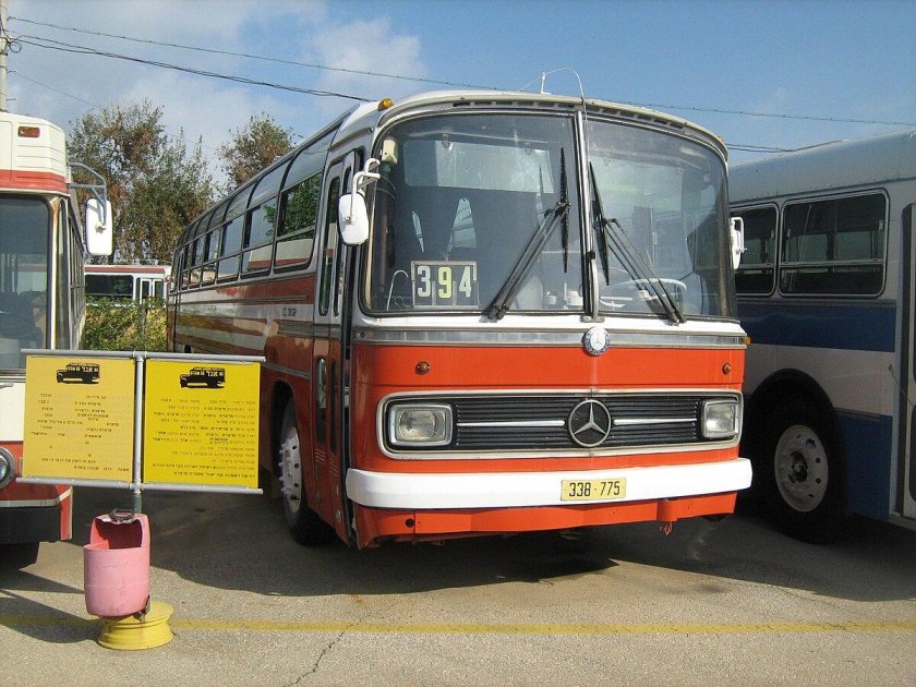 Mercedes o815