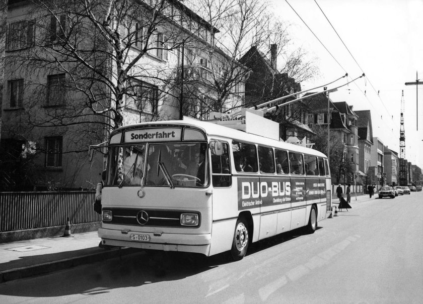 Mercedes-Benz o345