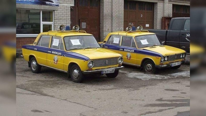 ВАЗ 2105 милиция 90х