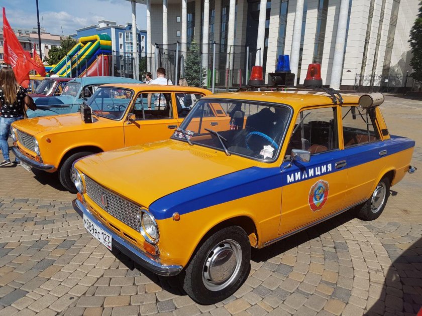 Волга ГАЗ 24 милиция