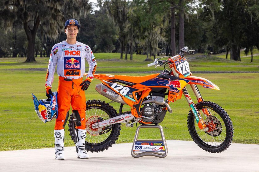 Ред Булл КТМ фактори рейсинг