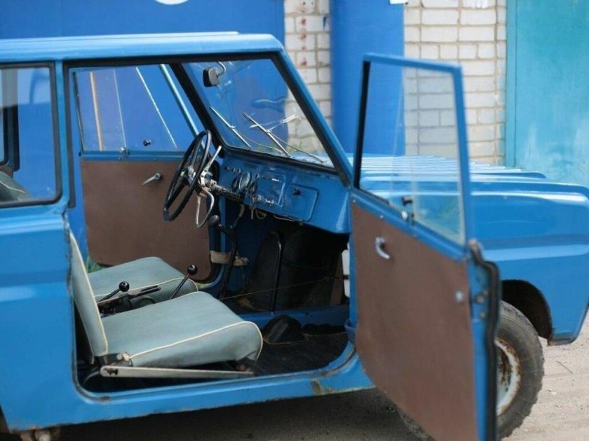 Машина инвалидка СМЗ С 3 Д