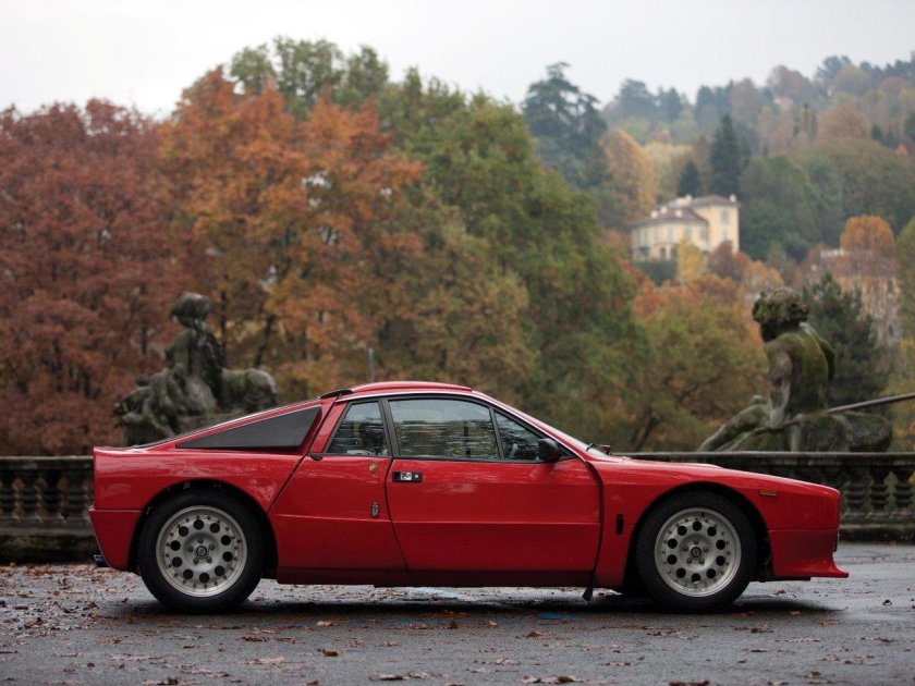 Lancia Rally 037 Stradale
