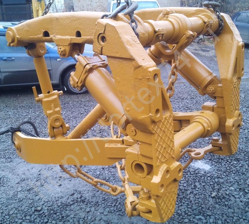 Трехточечная навеска т130