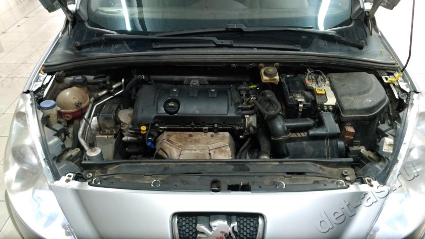 Мойка двигателя Пежо 308