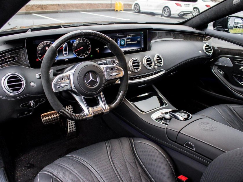 Мерседес АМГ 63 S салон
