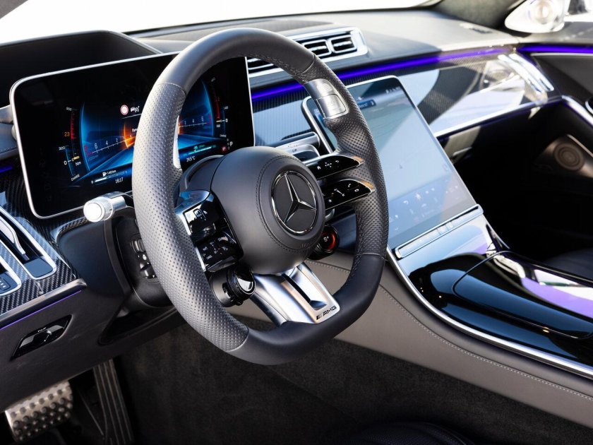 Новый Мерседес 2023