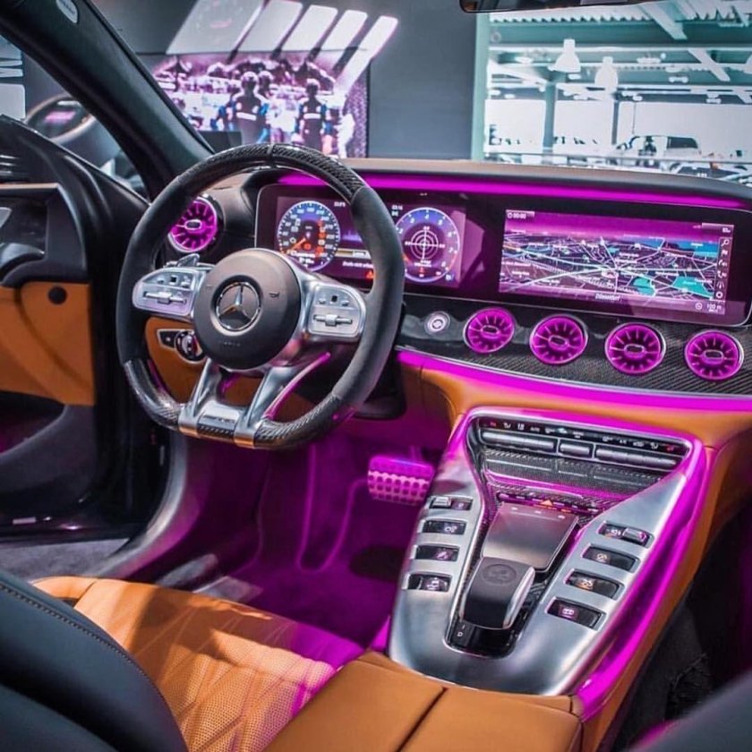 Мерседес АМГ ГТ 63 С салон