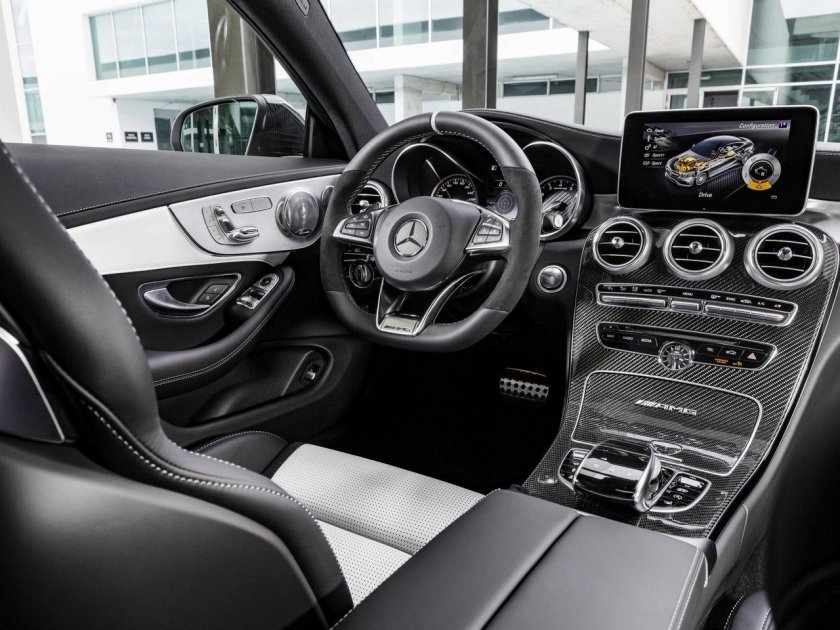Mercedes c63 AMG Coupe салон