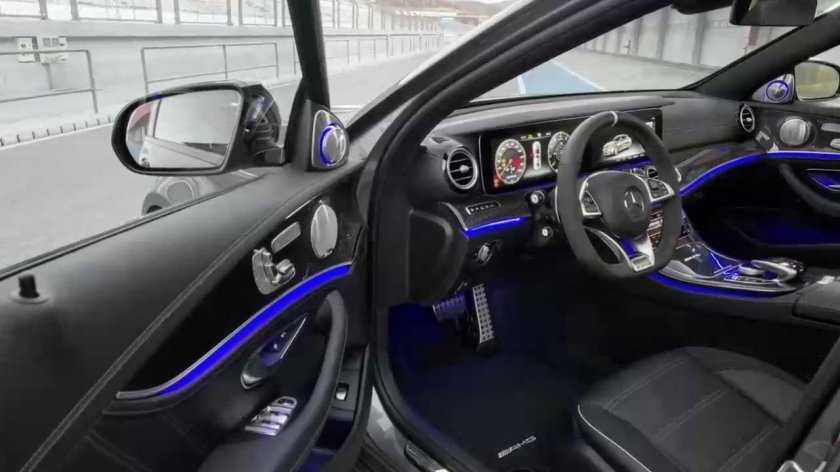 Мерседес е63 АМГ салон