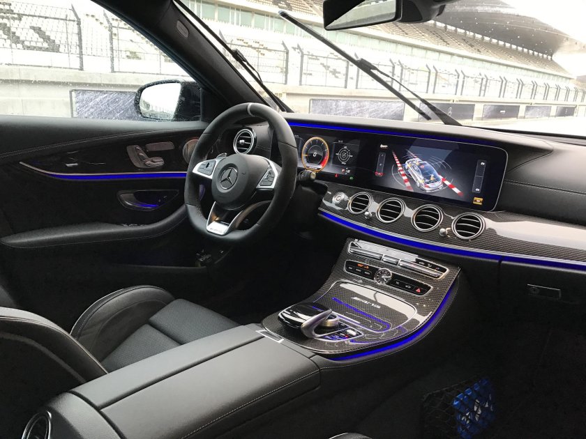 E63s AMG салон