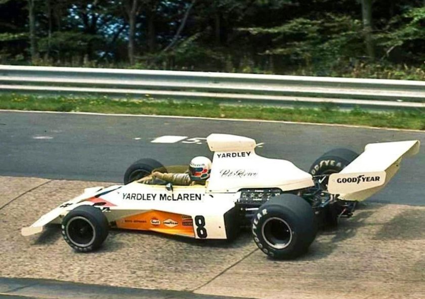 MCLAREN Ford m23