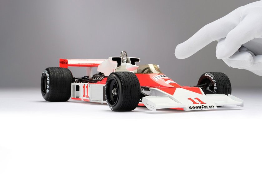 MCLAREN m23 1:43