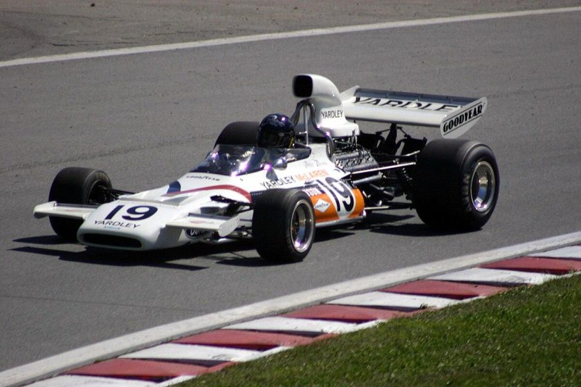MCLAREN m19