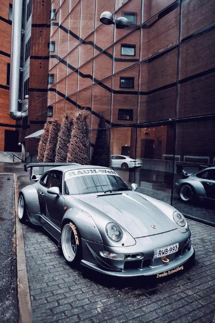 Porsche 911 RWB