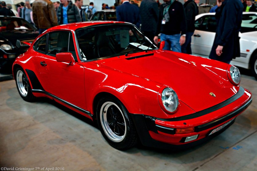 Porsche 933