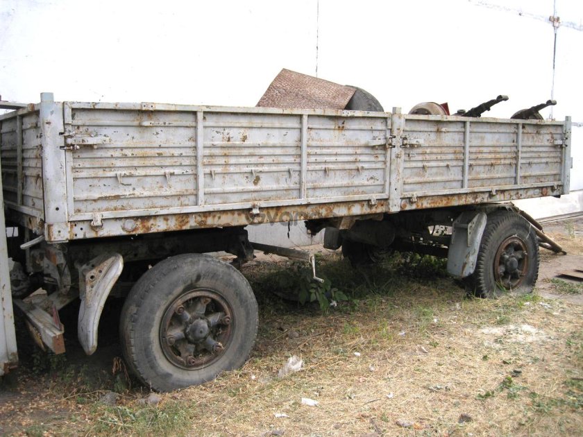 Прицеп бортовой МАЗ 8926