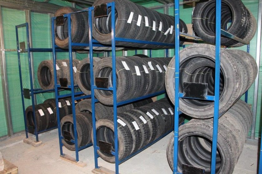 Стеллаж для автомобильных шин