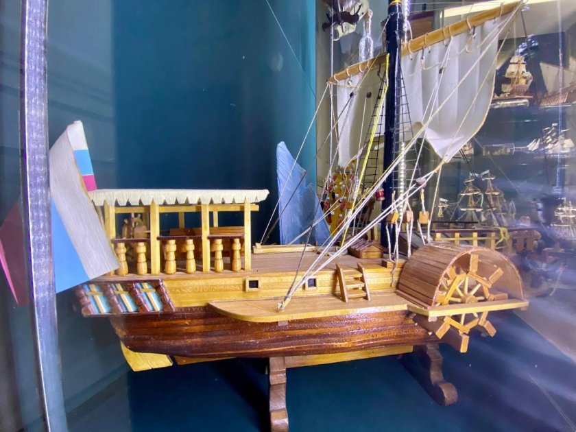 Пароход Елизавета Берда