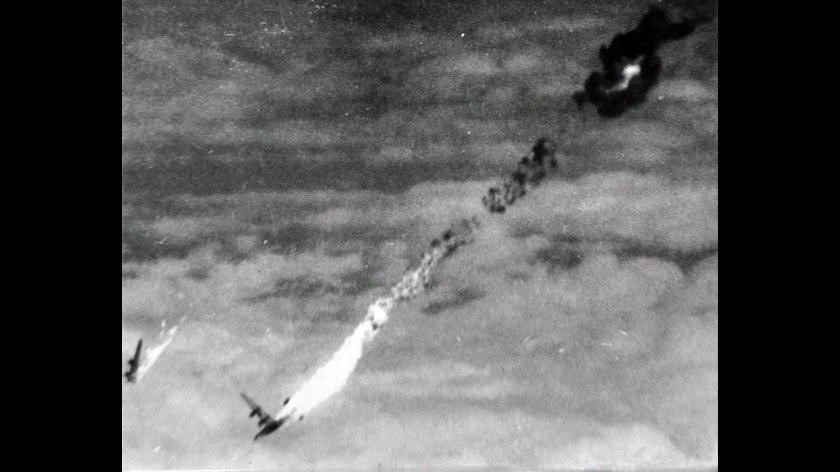 Подбитый самолет ил2