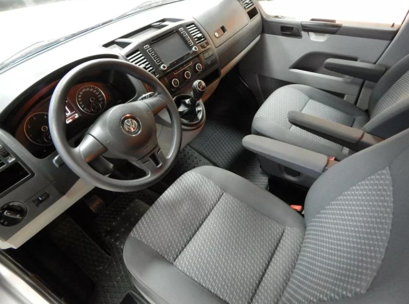 Volkswagen Caravelle t5 салон