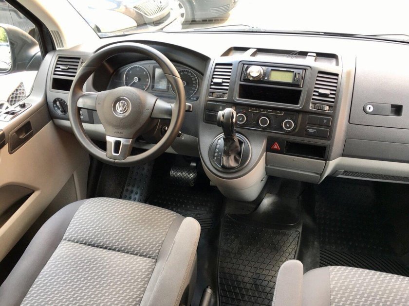 Volkswagen Caravelle t5 Рестайлинг
