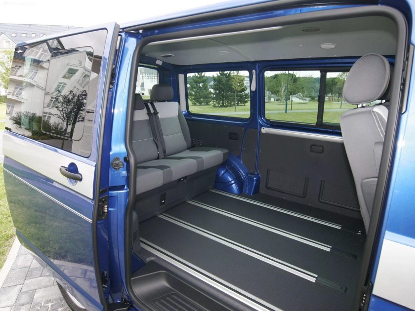 Volkswagen Transporter t5 Грузопассажирский
