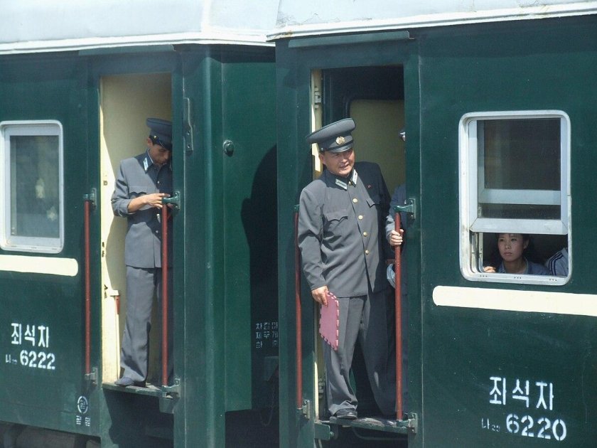 Северокорейские поезда