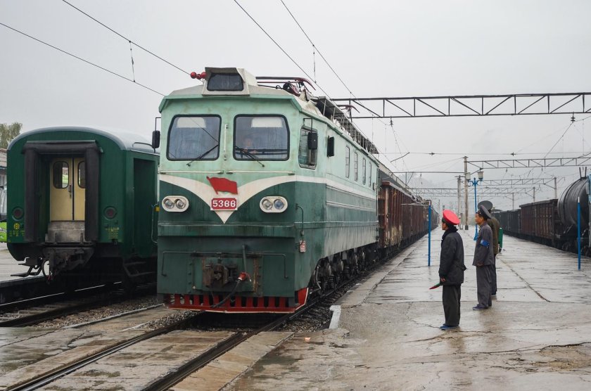 Северокорейские поезда