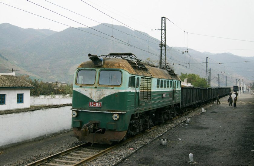 М62 электровоз КНДР