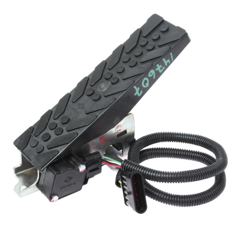 Педаль МАЗ 6430.5440.4370 фр8122-а