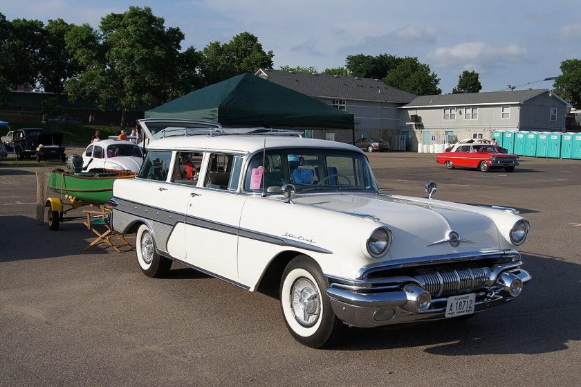 1957 Pontiac Safari