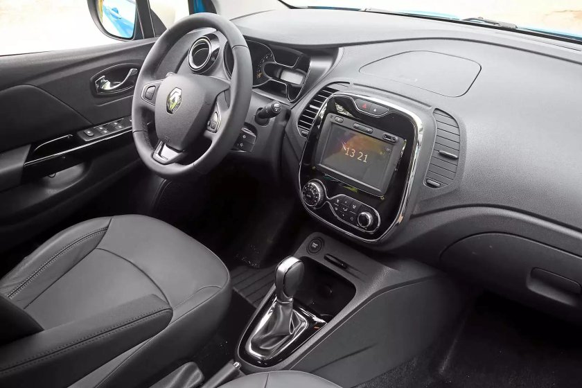 Рено Каптур салон