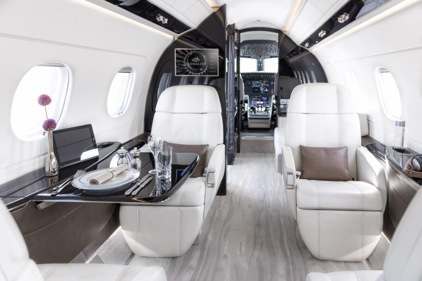 Самолет Legacy 650 Embraer