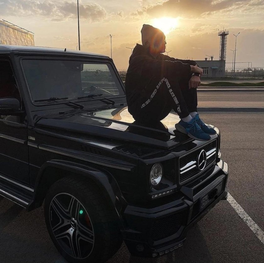 Парень с ГЕЛИКОМ