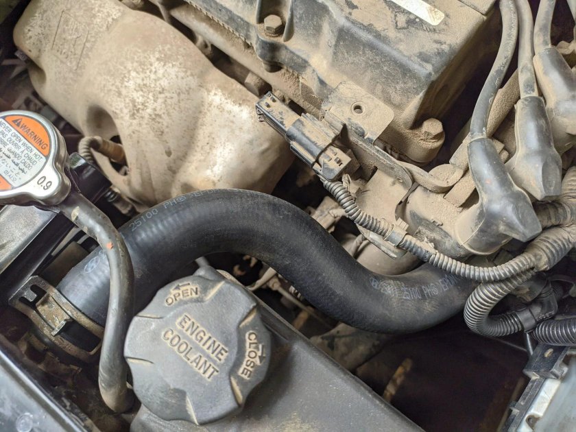 Патрубок верхний Гетц 1.4