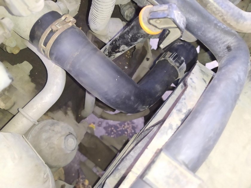 Шланг радиатора печки Opel Astra h 1.6