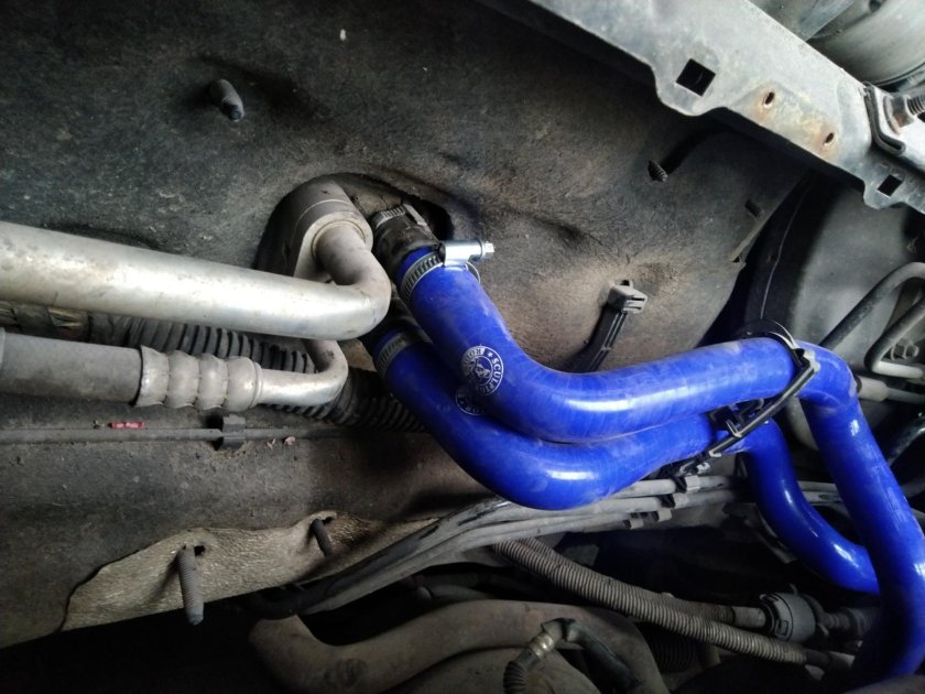 Патрубки системы охлаждения Форд фокус 2 2.0