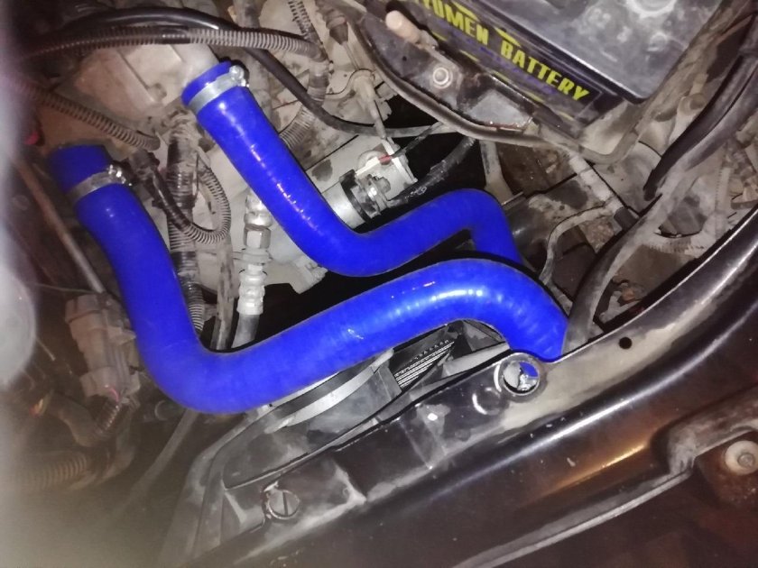 Патрубки радиатора Приора 16 клапанов