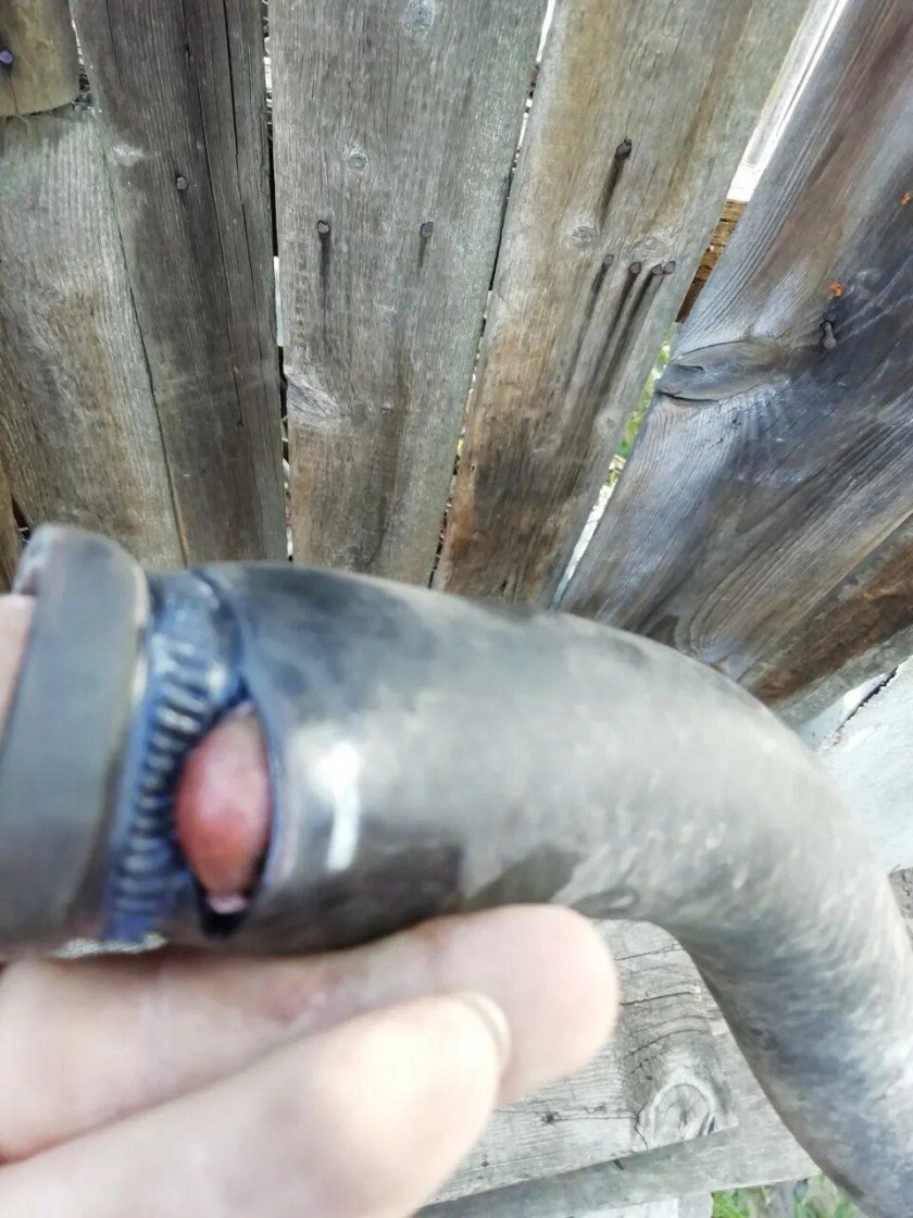 Патрубок радиатора верхний ГАЗ 66