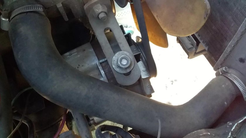 Нижний патрубок радиатора ВАЗ 2114