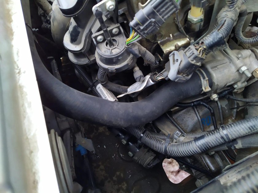 Верхний патрубок радиатора Лада Веста 1.6