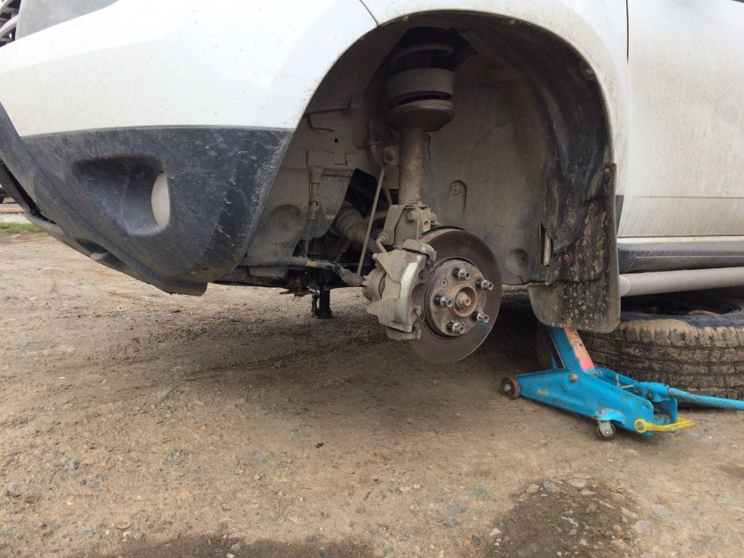 Рено Дастер передние рычаги