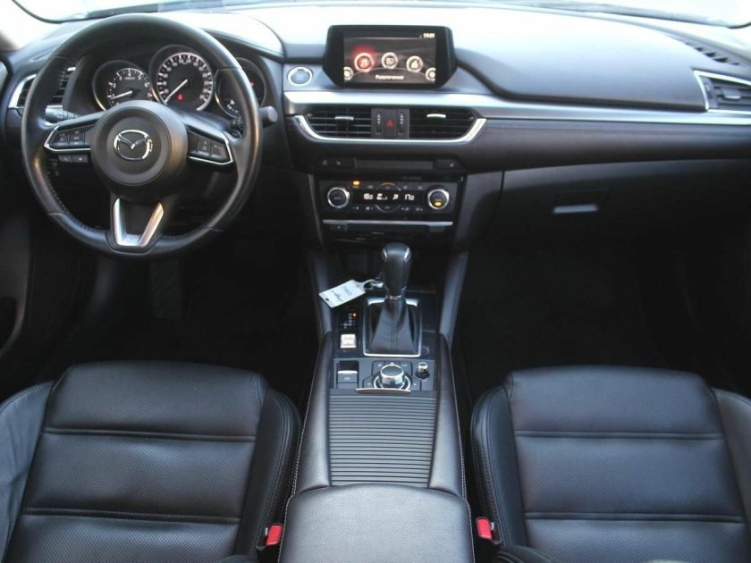 Mazda 6 Рестайлинг 3 салон